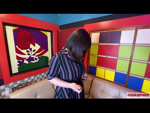 ❤️ Japanesch Cutie mat groussen Titten masturbéiert mat Sexspillsaachen an huet en Orgasmus. Si schwätzt an engem Interview iwwer hir fucking Erfahrung. Riesen Titten an haare Muschi krauchen haart. Osakaporn ❤❌ Pornovideo bei eis ❌❤